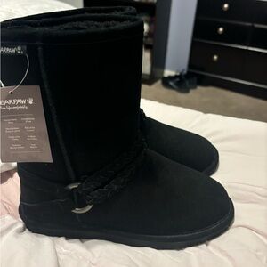 New bearpaw boots with tag